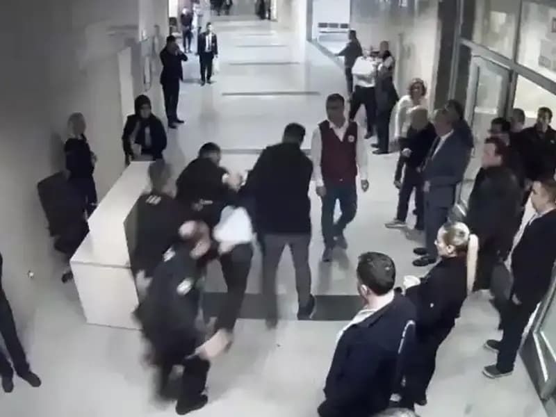 Savcıdan Şok Eden Saldırı: Kadın Hakim Vuruldu, Görüntüler Ortaya Çıktı