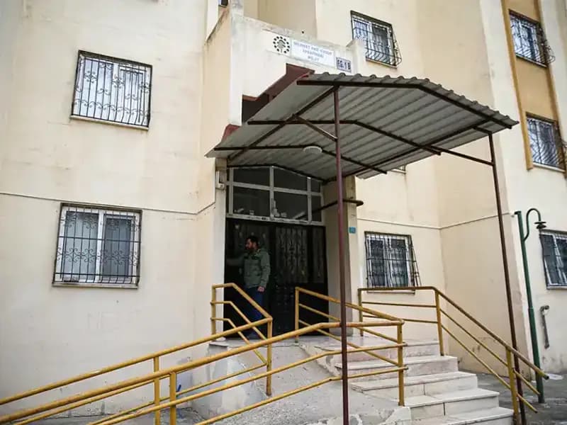 Asansördeki Şok Olay: Çatı Güvenlikleri Hedef Alındı