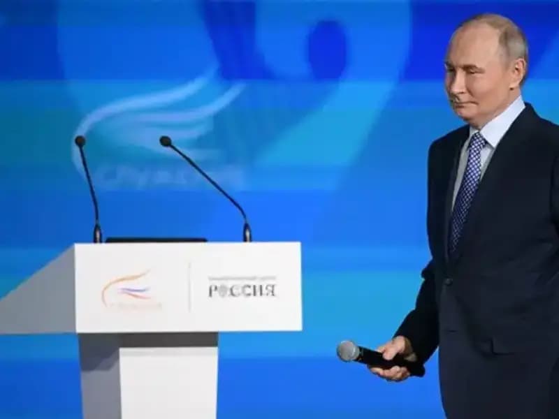 Rusya'da "Yabancı Ajan" Yasası: Putin Temelleri Güçlendirdi