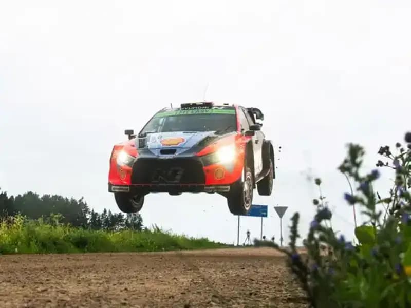 Otomobil Rallisinde Korkutan Facia: İki Seyirci Hayatını Kaybetti