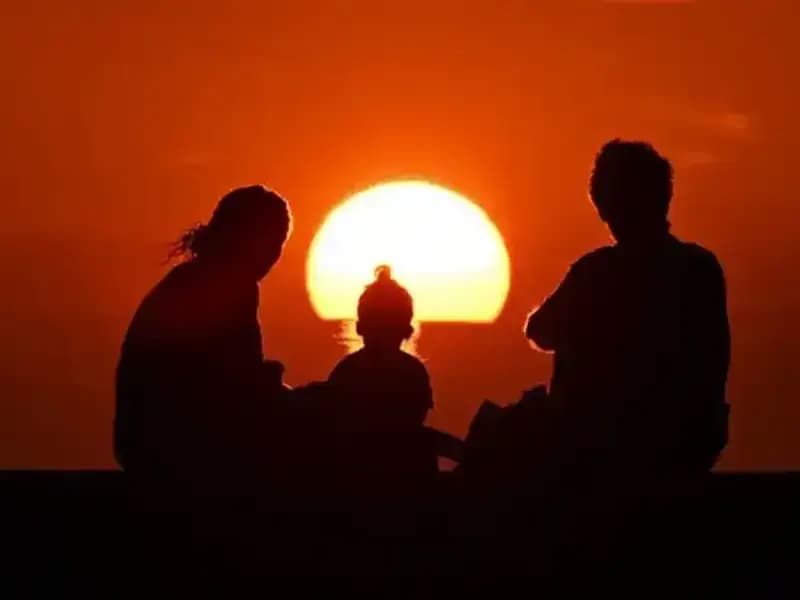 Küba'nın Karanlık Geceleri: Güneş Enerjisi Ülkenin Son Umudu