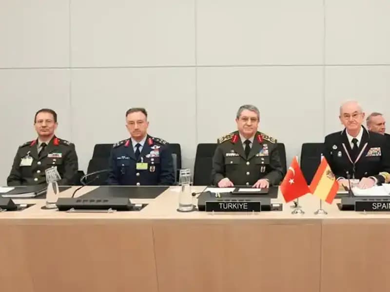 Genelkurmay Başkanı Bayraktaroğlu, Uluslararası Askeri Zirvede Stratejik Görüşmeler Yaptı