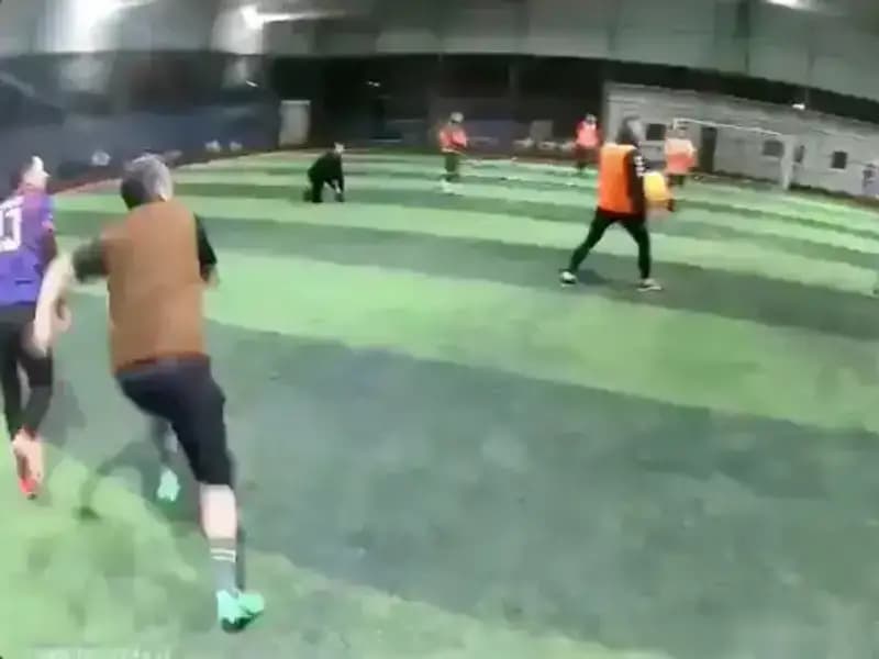 Halı Saha Faciası: Çatı Çöktü, Futbolcular Kaçıştı