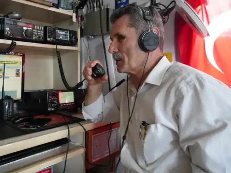 Hobi Amaçlı Telsiz İstasyonu Kurdu, 180 Ülke ile İletişime Geçti