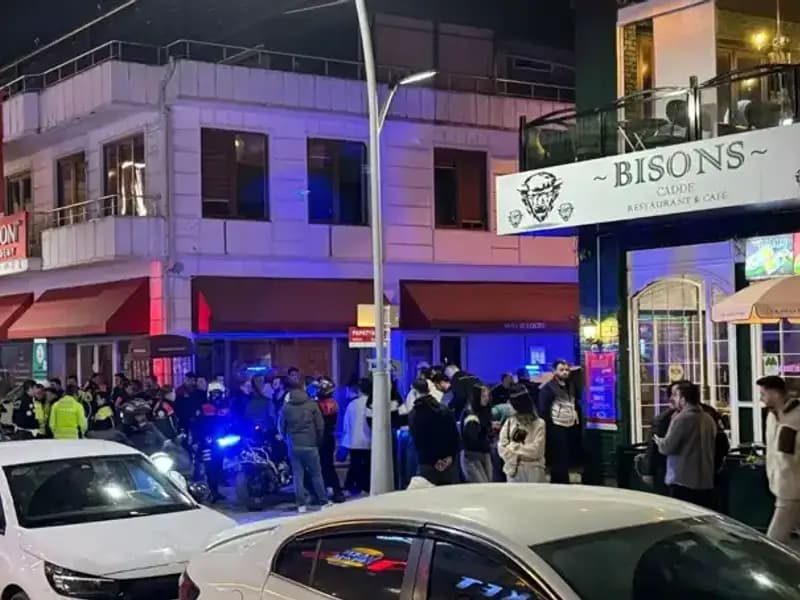 Korkunç Olay: Havaya Ateş Açan Şahıs, Engel Olana Bıçakla Saldırdı