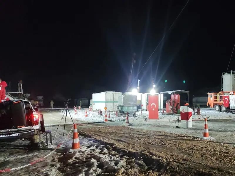 Şırnak'ta Yeni Yılın İlk Petrol Sondaj Kuyusu Açıldı