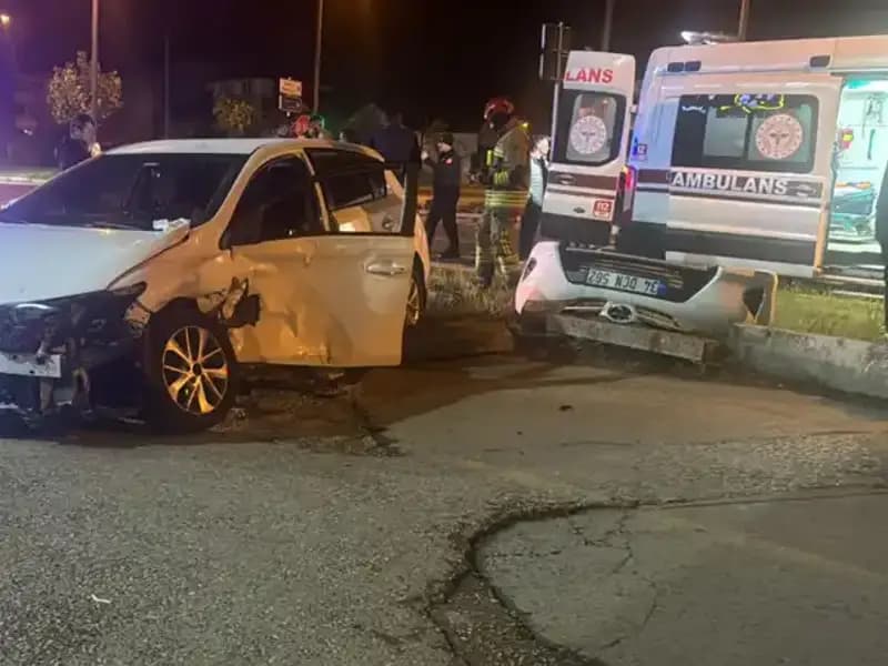 Pikap ve Otomobil Çarpıştı: Kaza Anı ve Sonrasındaki Gelişmeler