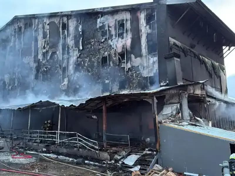Uludağ'daki Otel Yangını: Üç Kişi Bilinçsiz ve Acil Durumlar Başlatıldı