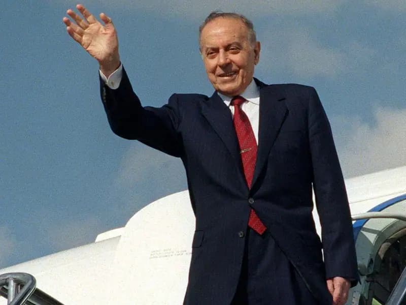 Azerbaycan Milli Lideri Haydar Aliyev'in Gelişmeleri