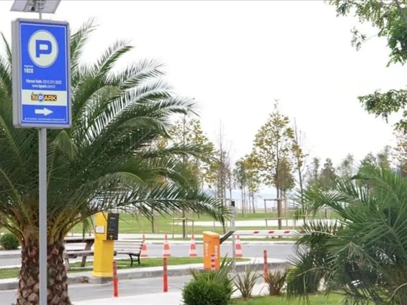 İSPARK Otoparklarına Yüzde 115'e Varan Zam Geldi