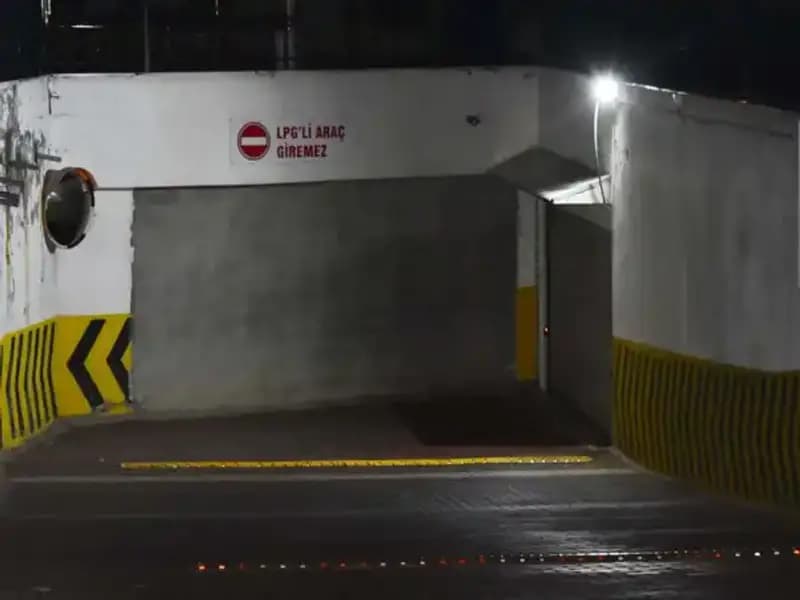 Sitedeki Rekabet Kanlı Bir Hesaplaşmaya Dönüştü: Cinayetin Ardındaki Gerçekler