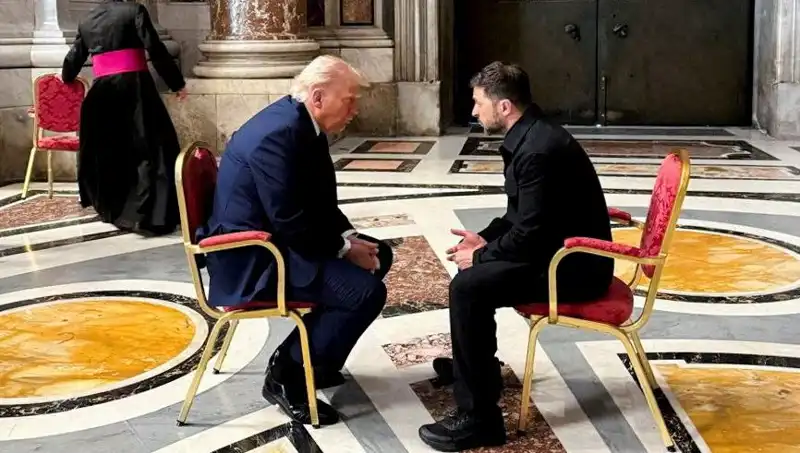 Zelenski, Trump ile en iyi görüşmesini Vatikan'da yaptığını açıkladı