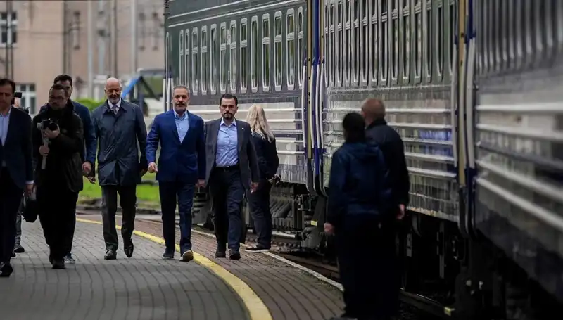 Dışişleri Bakanı Fidan, Ukrayna'daki Önemli Temaslarını Tamamladı