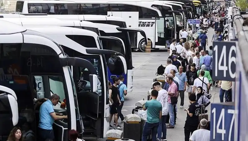 Geçen Yıl İstanbul'dan Ayrılanların Sayısı Şaşırtıyor: 369 Bin 453 Kişi