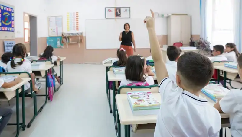 Öğretmenlerin Mayıs Ek Ders Ödemeleri Bayram Öncesi Yapılacak mı?
