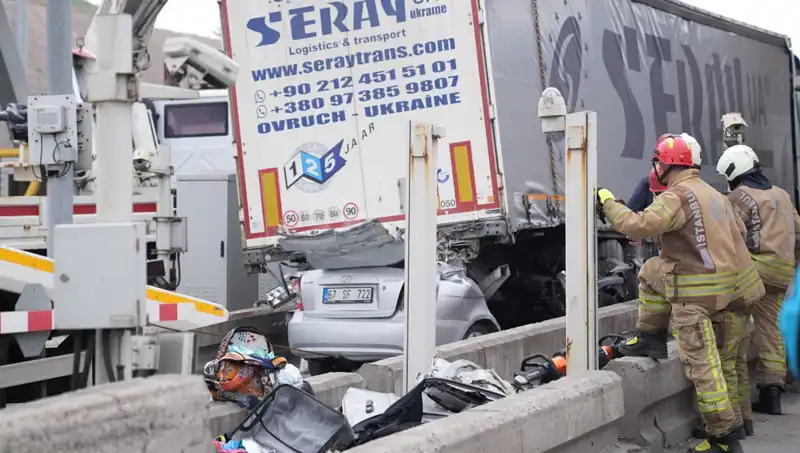 Bayram Tatilinde Trafikte 72 Kişi Hayatını Kaybetti: Alarm Zilleri Çaldı