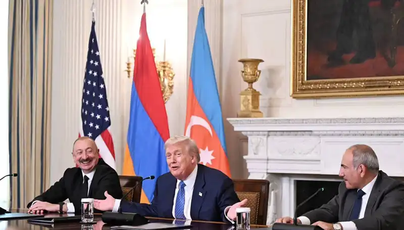 Aliyev, Ermenistan’a Anayasa Değişikliği Çağrısında Bulundu: Zaman Kaybı Olmasın!