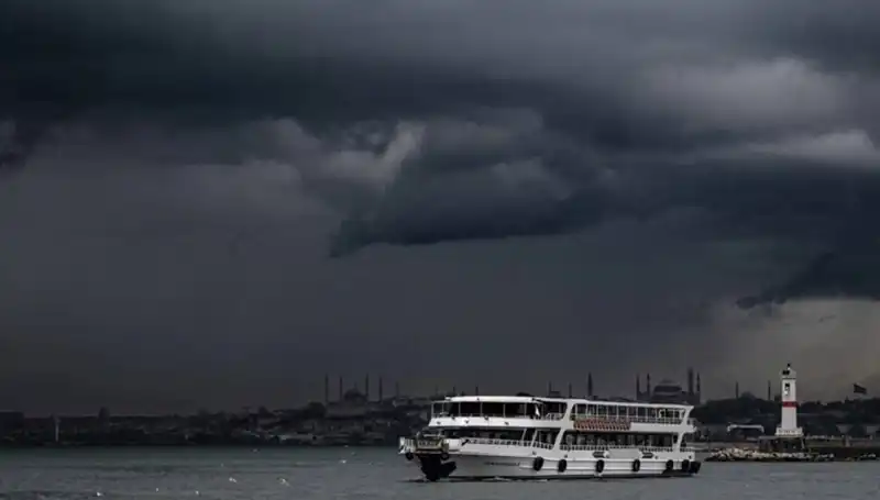 İstanbul ve Türkiye'nin Diğer Şehirleri İçin Sağanak Yağış Uyarısı