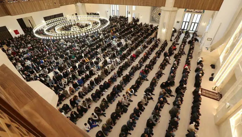 Cuma Namazı Ne Zaman, 4 Nisan'da Hangi İllerde Saat Kaçta Kılınacak?