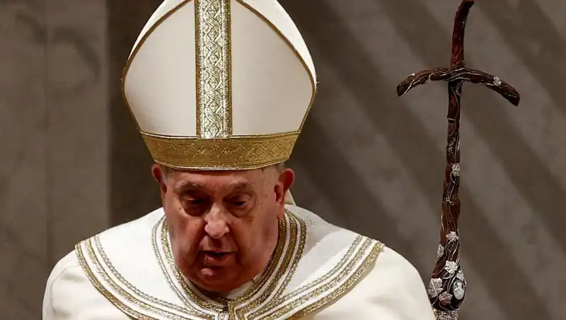 Vatikan’da Endişelere Yol Açan Gelişme: Papa Francis Hastanede Kalıyor
