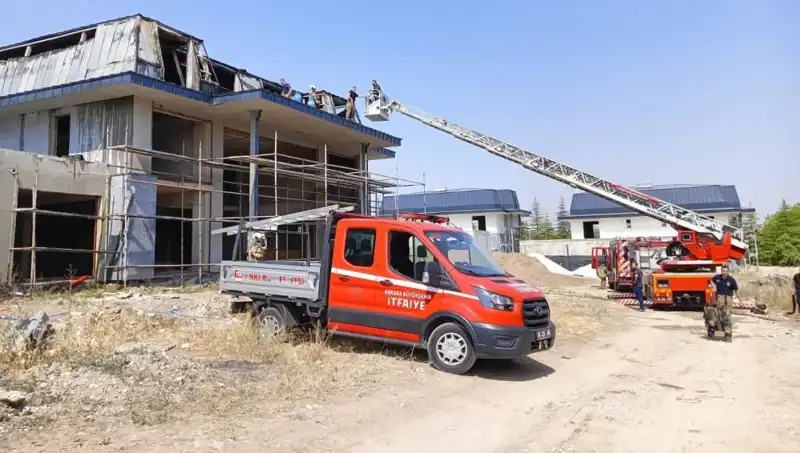 Ankara Gölbaşı'nda Villa Alanında Korkutan Yangın: Olağanüstü Müdahale