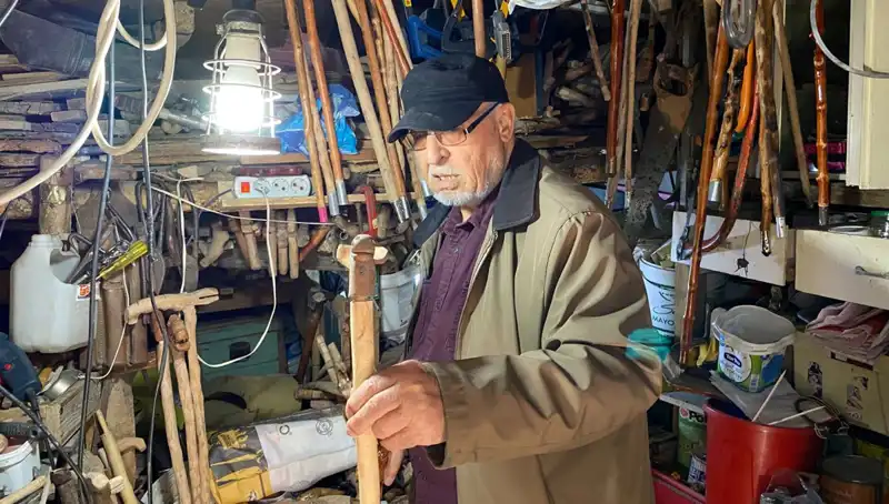 Evinde Doğal Malzemelerle Sanat Yaratan Sanatçının Hikayesi
