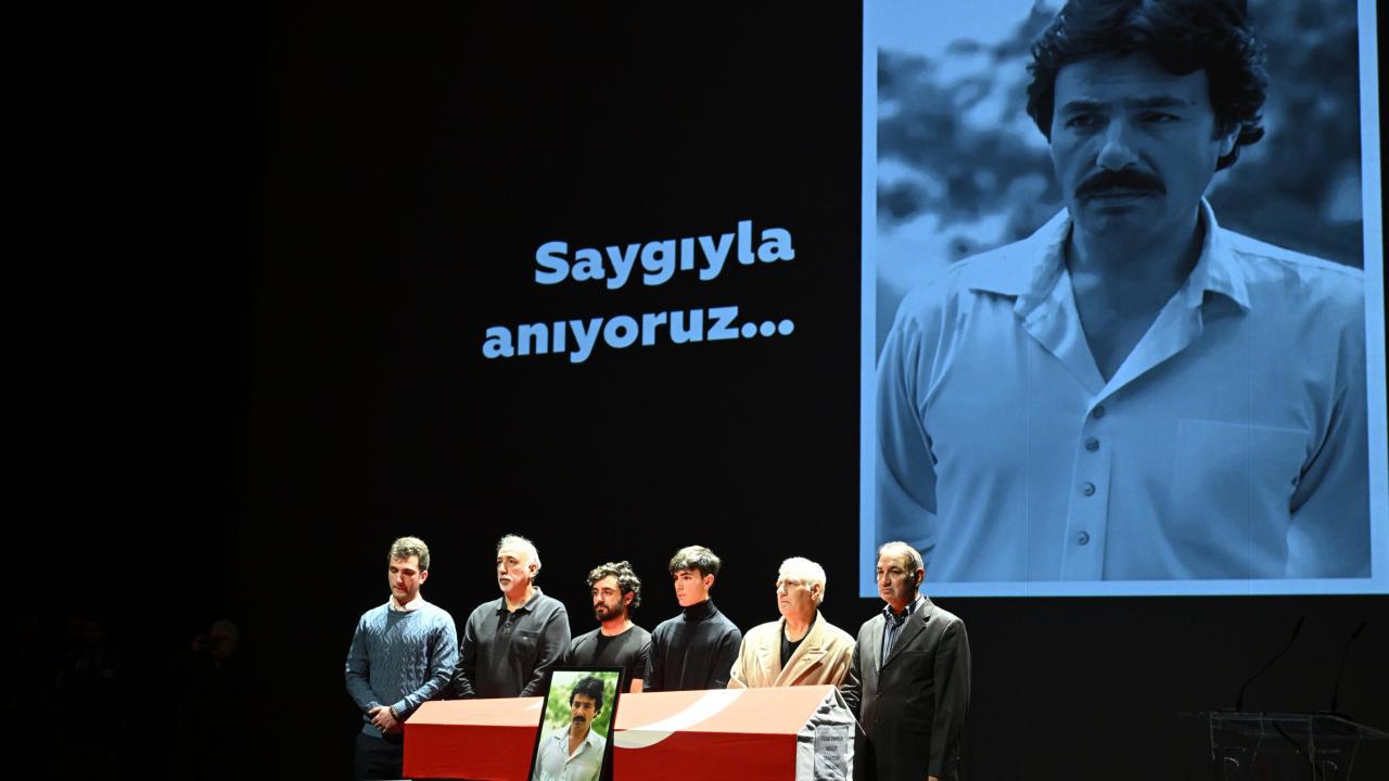 Ferdi Tayfur Onuruna AKM'de Tören Düzenlendi
