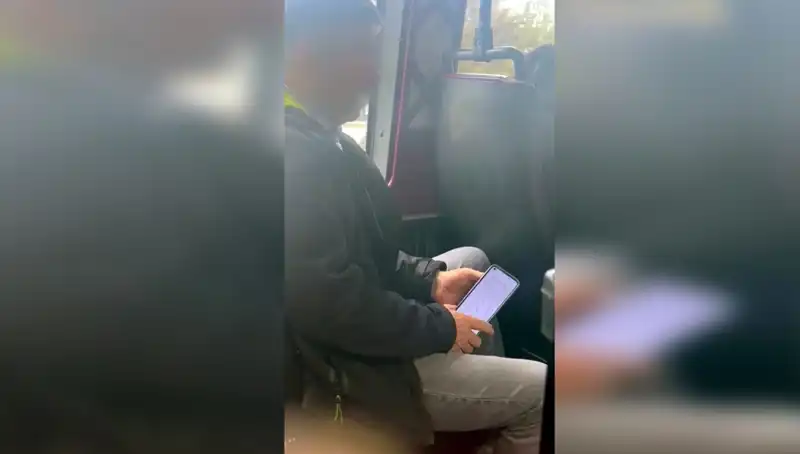 Minibüste Genç Kıza Taciz Eden Şüpheli Kısa Sürede Yakalandı