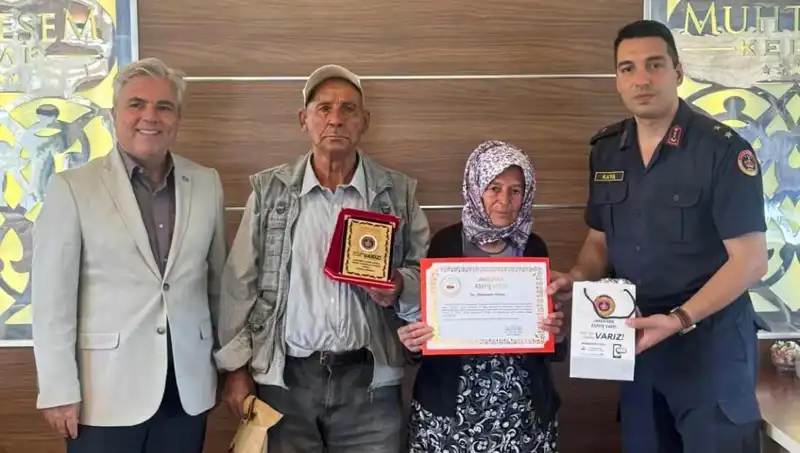 Tek Varlıkları Olan Evi Jandarmaya Bağışladılar: İnsanlık Dersi Verildi