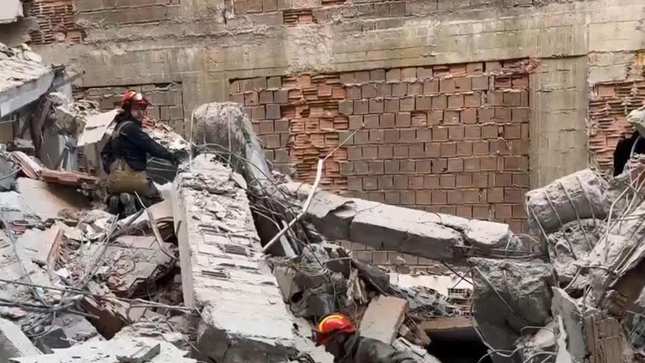 Güngören'de Yıkım Esnasında 2 İşçi Göçük Altında Kaldı