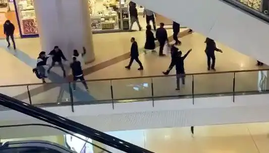 İstanbul Alışveriş Merkezinde Görülmemiş Kavga: Detaylar Ortaya Çıktı