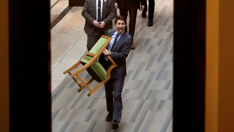 Trudeau, İstifasıyla Halkı Şok Etti: "Sandalyesini de Alıp Gitti"