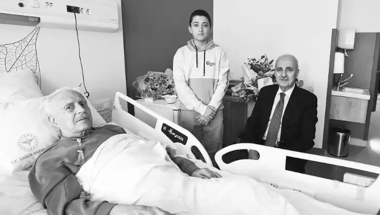 AK Parti'nin Kurucusu Burhan Abiş Hayatını Kaybetti: Siyasi Mirası ve Anıları