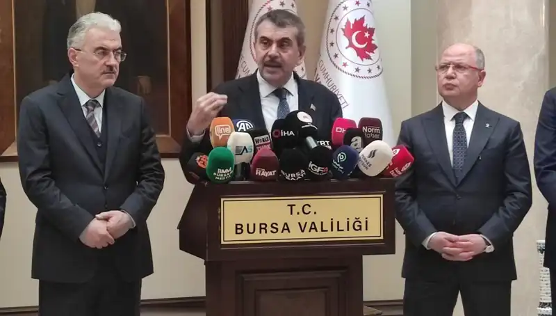 Bakan Tekin'den Protesto Katılımcılarına Yaptırım Uyarısı: İstihdam Tehdit Altında mı?