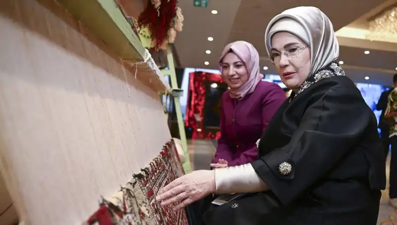 Emine Erdoğan'ın Özel Halısı Açık Artırmada Satıldı: Geliri Depremzedelere Bağışlandı
