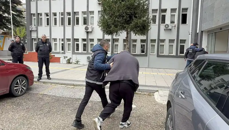 Sentetik Ecza Operasyonu: 10 Bin Hap ve 20 Gözaltı!