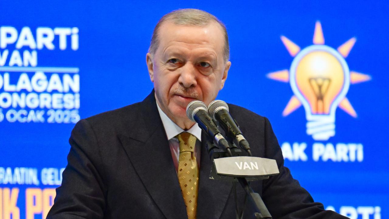 Cumhurbaşkanı Erdoğan'dan Vatandaşlara Çağrı: Kamplaşmaya Fırsat Vermeyin
