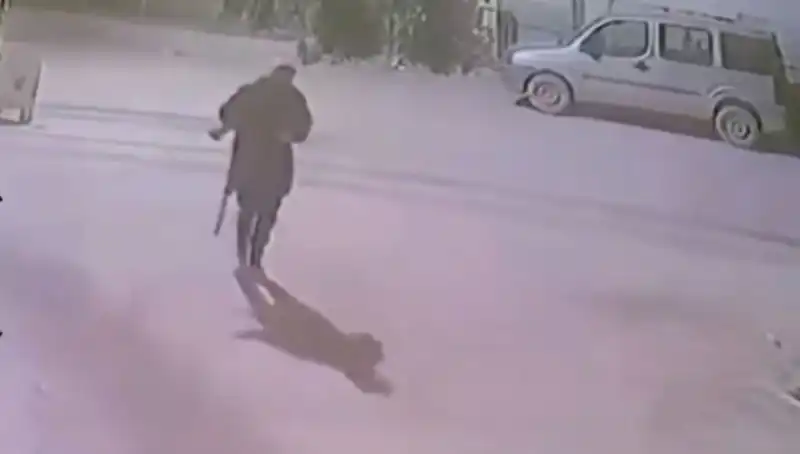 Mertcan Cinayetinde Şok Gelişme: Zanlı Av Tüfeği ile Kamerada!