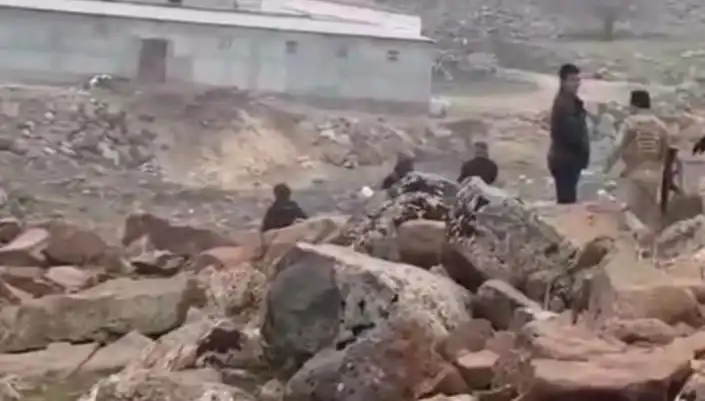 Diyarbakır’da Taşlı, Topalı ve Silahlı Kavga: 3 Kişi Hayatını Kaybetti
