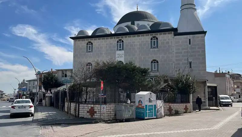Cami Tuvaletinde Bulunan Ceset İçin Gizemli Senaryolar Gelişiyor