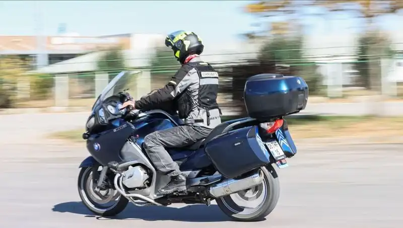 Motosiklet Sürücüsüne Kesilen Fazla Yolcu Cezası İptal Edildi: Hukuk Zaferi!