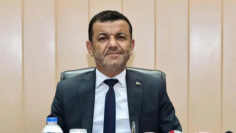 Bülent Nuri Çavuşoğlu: CHP Divan Başkanı ve Siyasi Yolculuğu