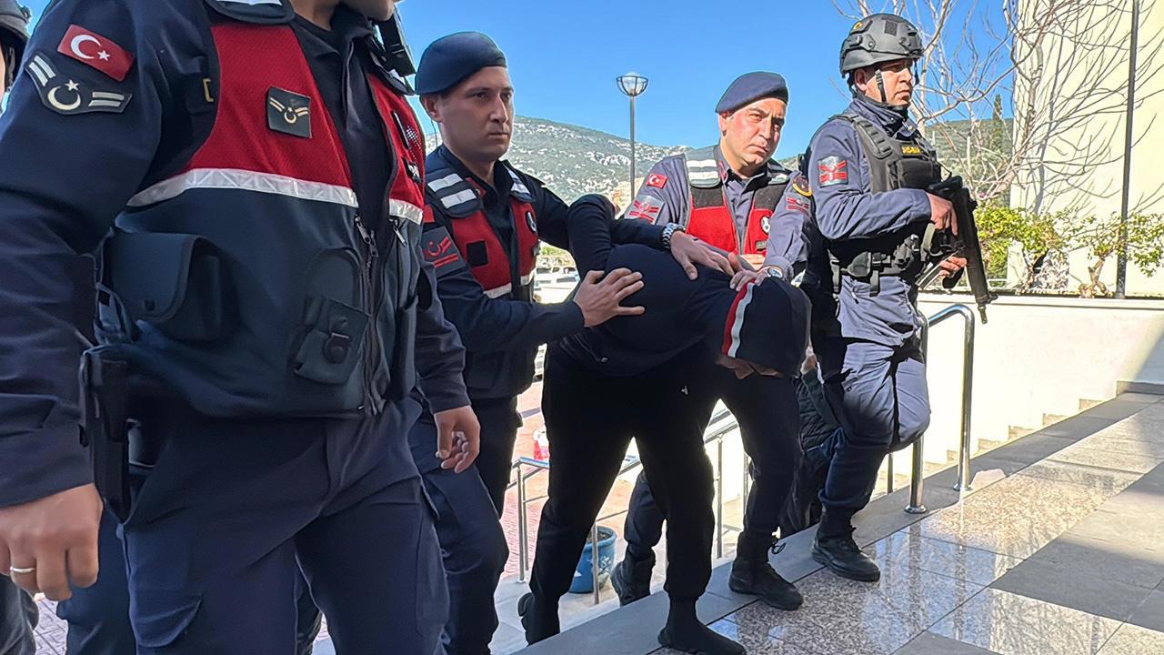 Interpol tarafından aranan şahıs Bodrum'da yakalandı.